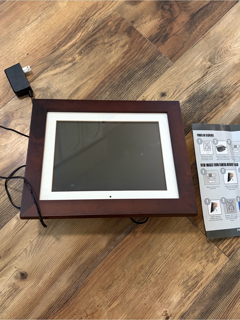 Digital Picture Frame with Brown Wood-Look Frame and White Bezel